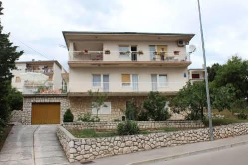 Apartment Vanda Novi Vinodolski Bagian luar foto