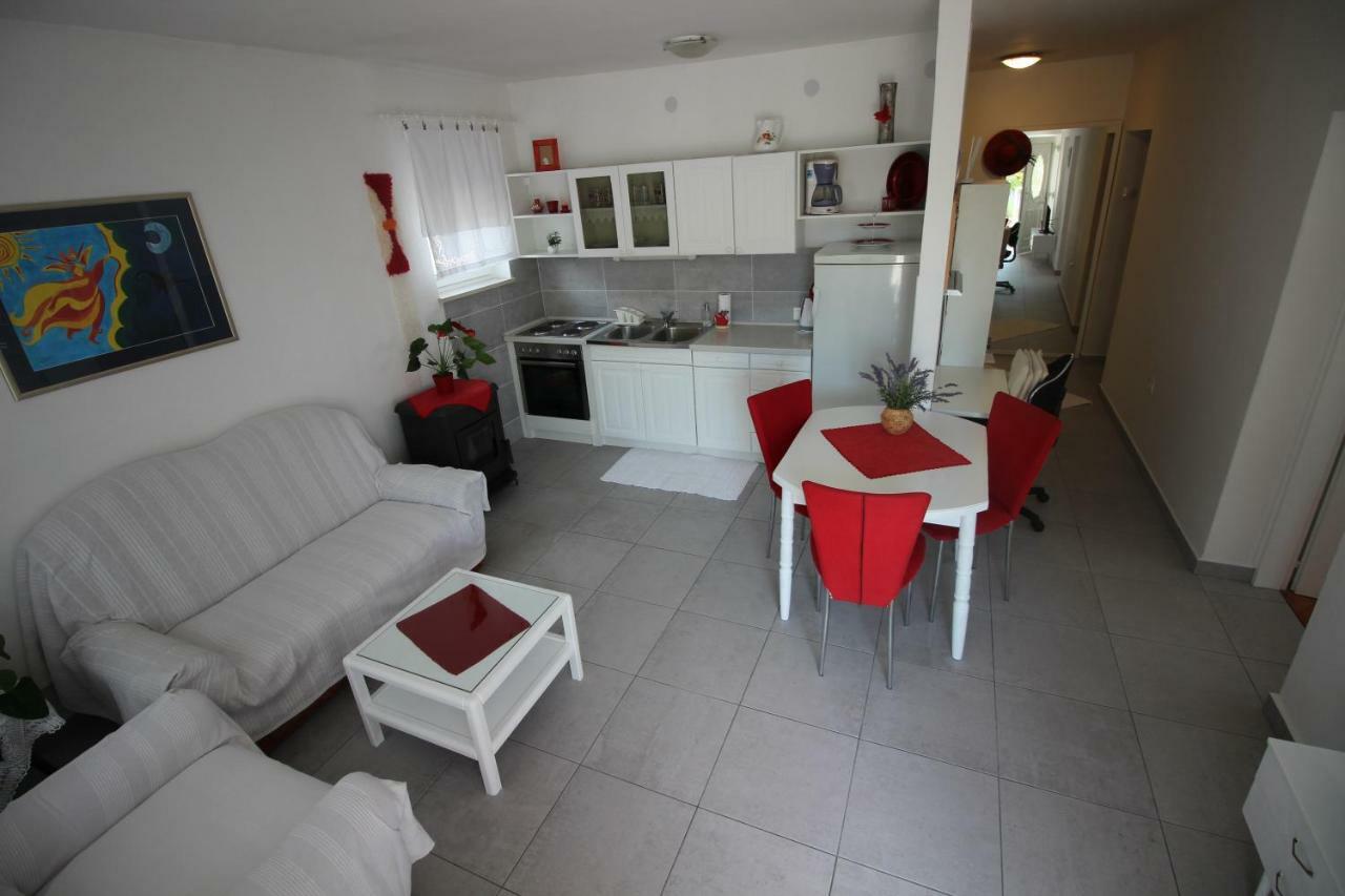 Apartment Vanda Novi Vinodolski Bagian luar foto